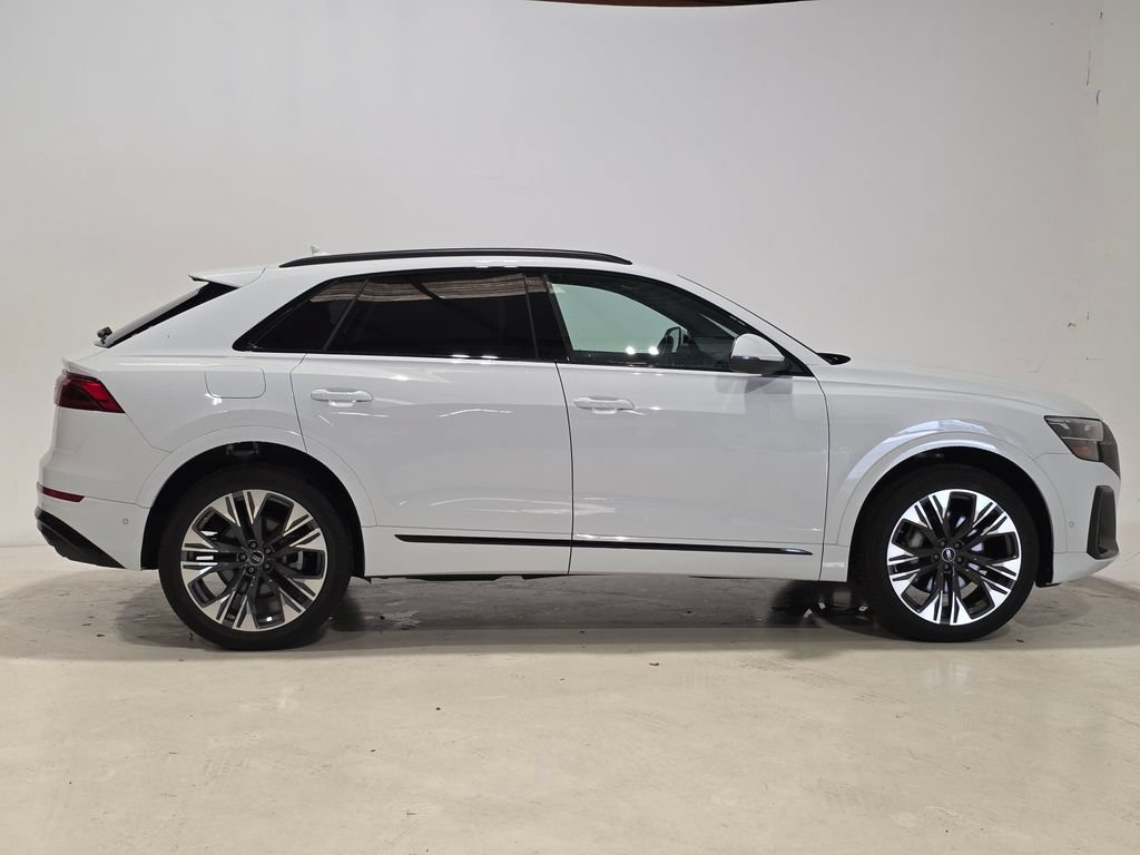 Certified 2025 Audi Q8 Premium Plus w/ Premium Plus Package AWD/4WD image 4