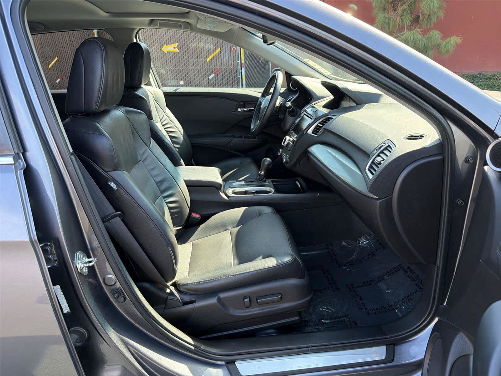 Used 2017 Acura RDX w/ Tech & AcuraWatch Plus Pack FWD image 15