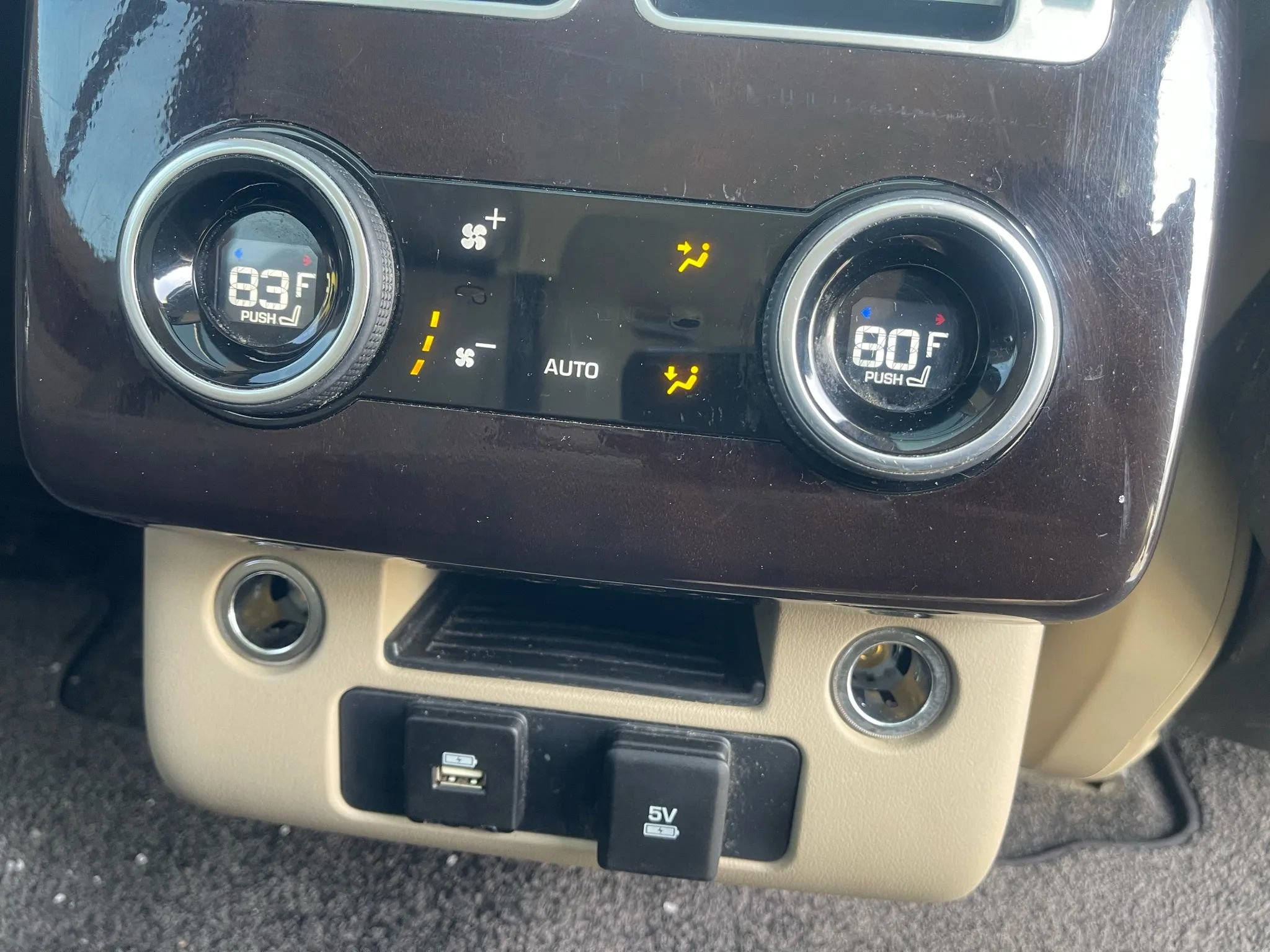 Used 2018 Land Rover Range Rover HSE image 6