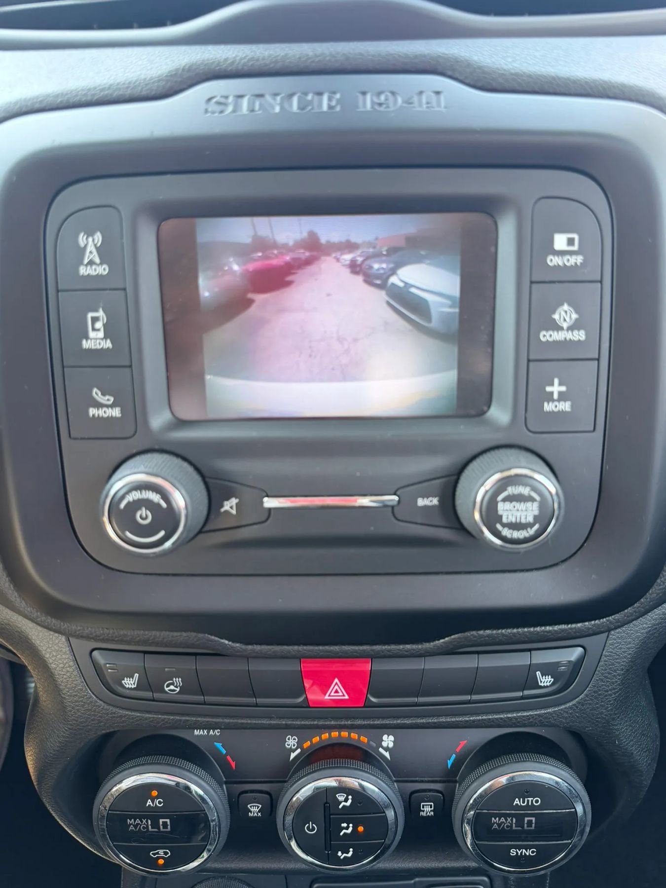 Used 2015 Jeep Renegade Limited AWD/4WD image 18