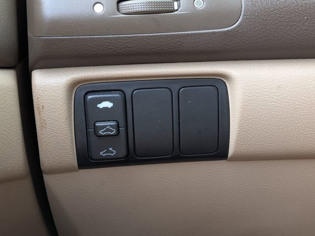 Used 2004 Honda Accord EX image 19