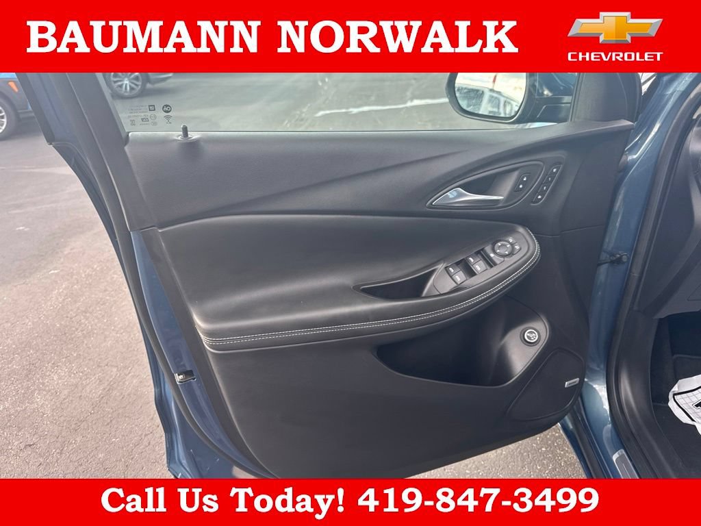 Used 2024 Buick Encore GX Avenir w/ Avenir Convenience Package FWD image 24