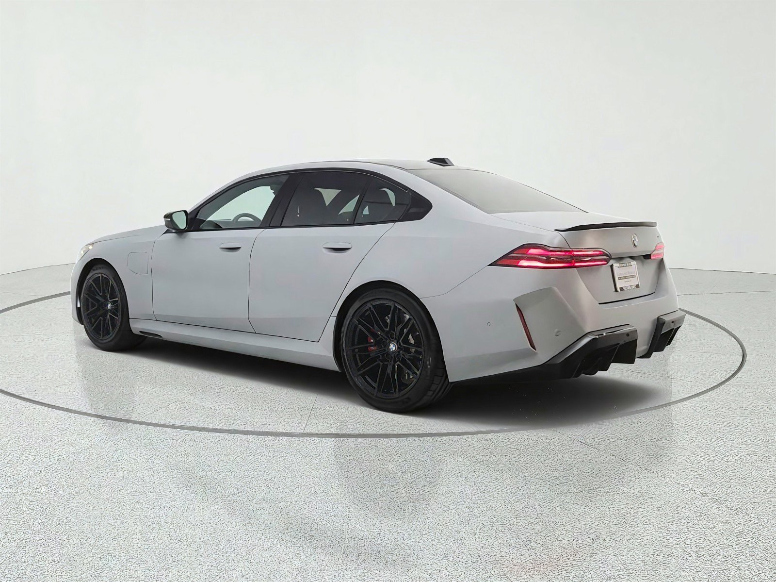 Used 2025 BMW M5 w/ Carbon Package AWD/4WD image 7