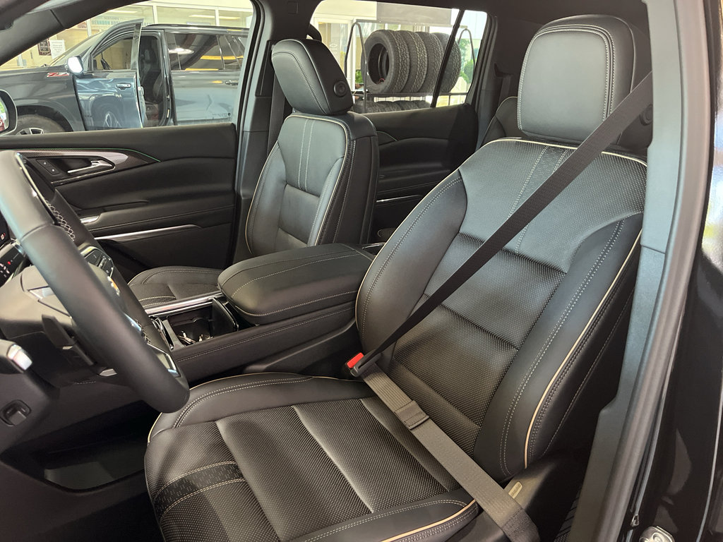 New 2026 Chevrolet Traverse High Country w/ LPO, Floor Liner Package FWD image 13