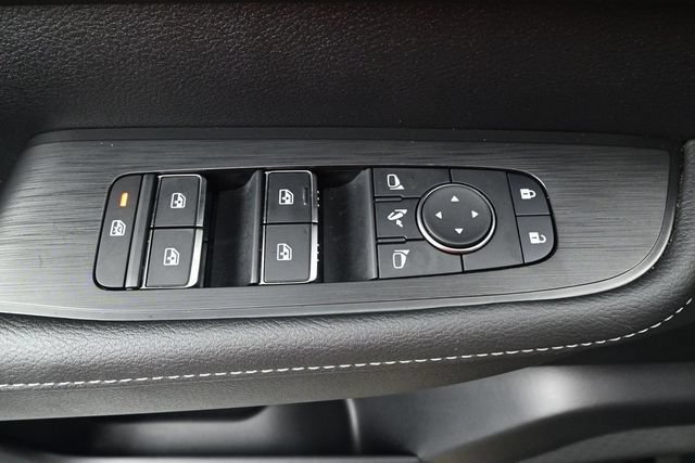Used 2025 Nissan Armada PRO-4X w/ Pro-4X Premium Package AWD/4WD image 11