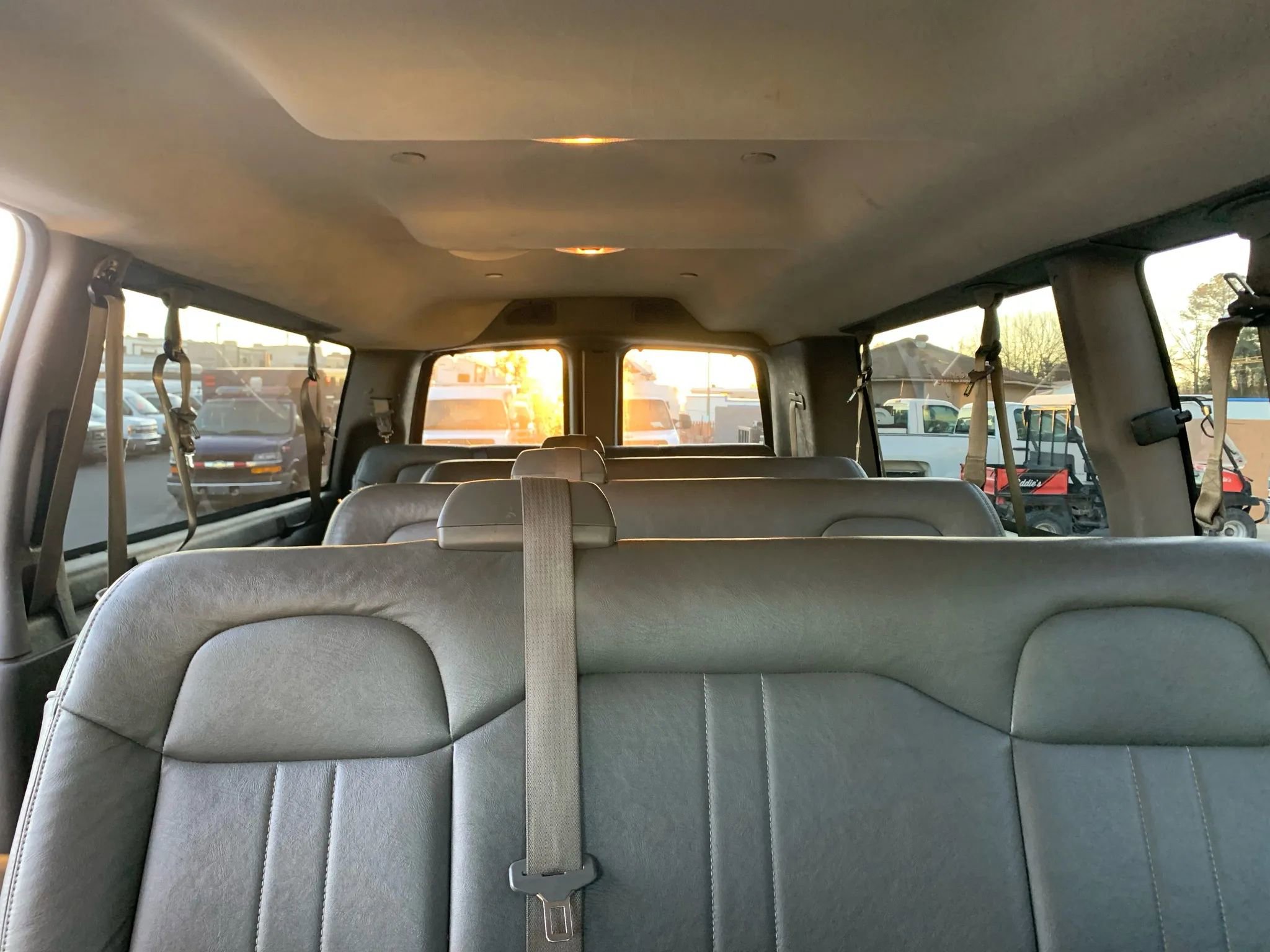 Used 2016 Chevrolet Express 3500 LS w/ Chrome Appearance Package image 30