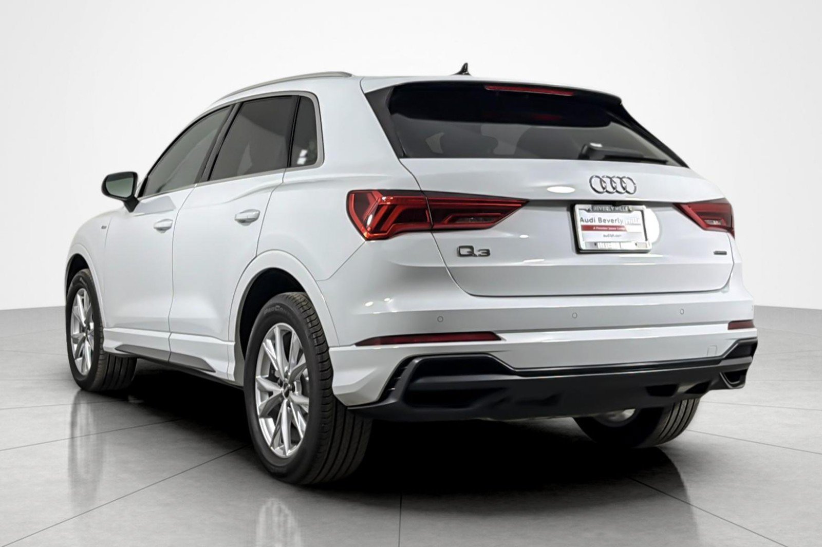 Used 2022 Audi Q3 2.0T Premium Plus AWD/4WD image 3