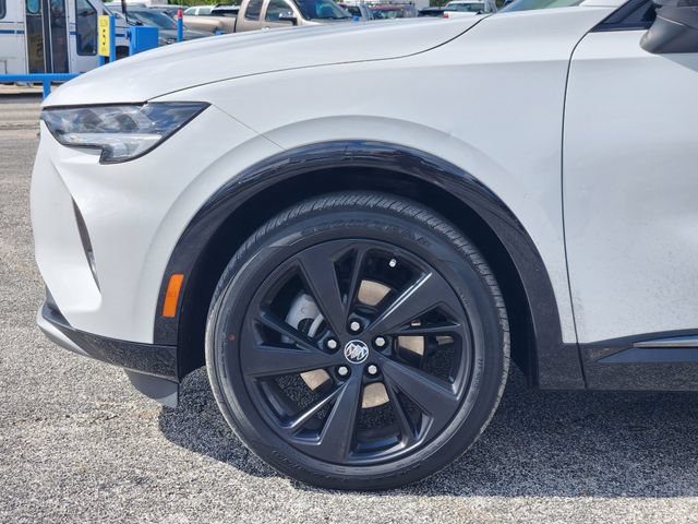 Used 2023 Buick Envision Essence w/ Sport Touring Package FWD image 8