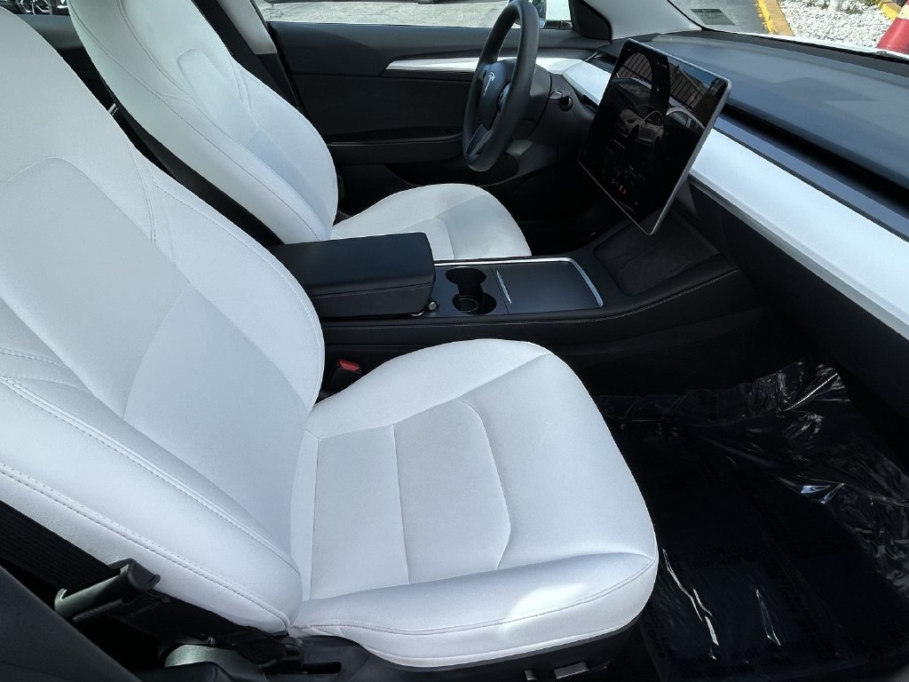 Used 2023 Tesla Model 3 Standard Range RWD image 9