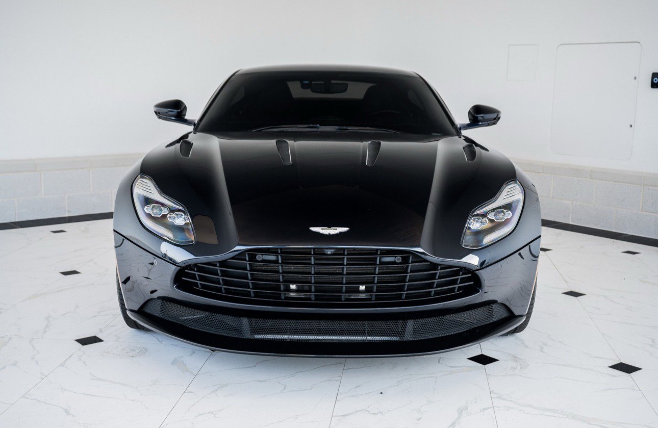 Used 2018 Aston Martin DB11 V12 image 4