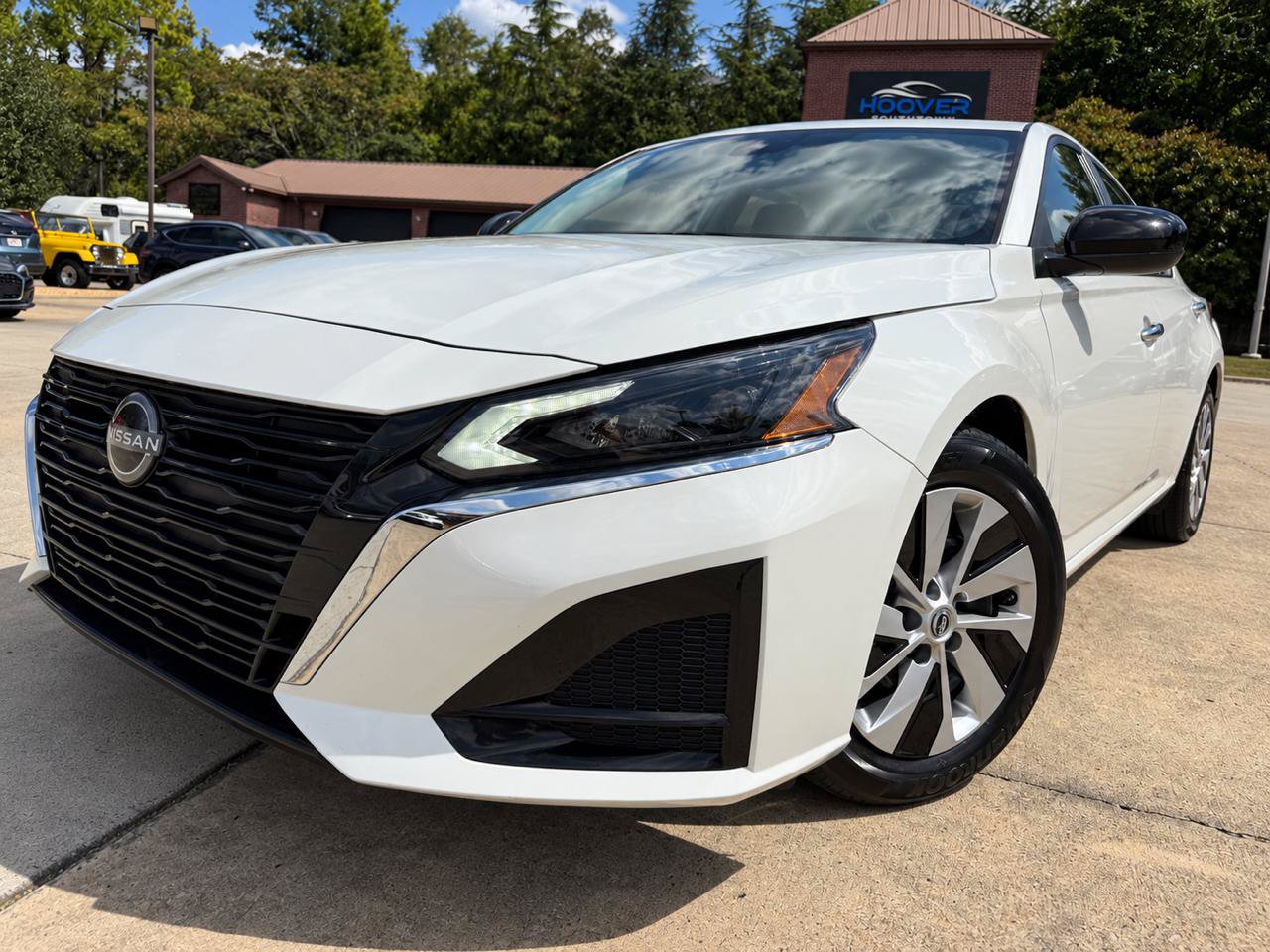 Used 2025 Nissan Altima 2.5 S FWD image 1