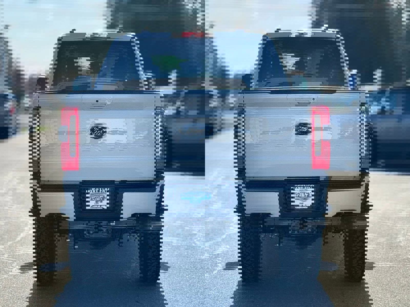 New 2025 Ford F250 XLT w/ Black Appearance Package image 31