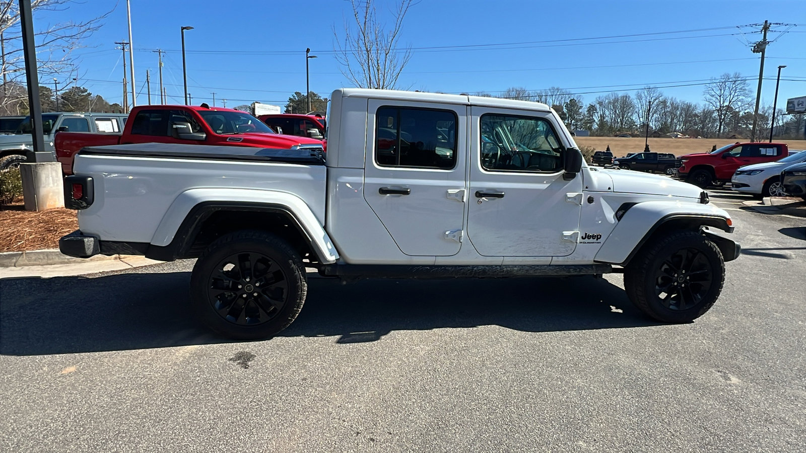 Used 2024 Jeep Gladiator Sport image 7