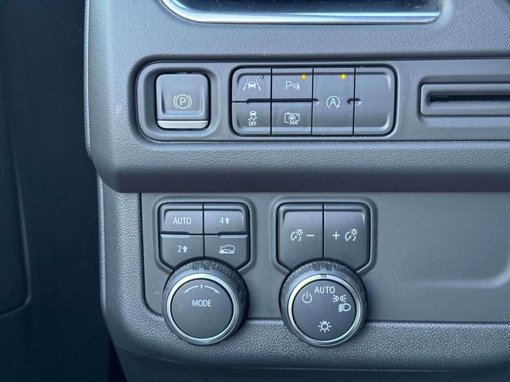 Used 2023 Chevrolet Tahoe RST w/ Luxury Package image 22