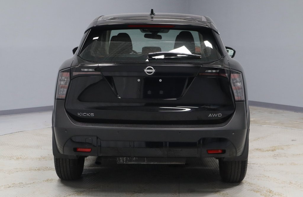 Certified 2025 Nissan Kicks S image 9