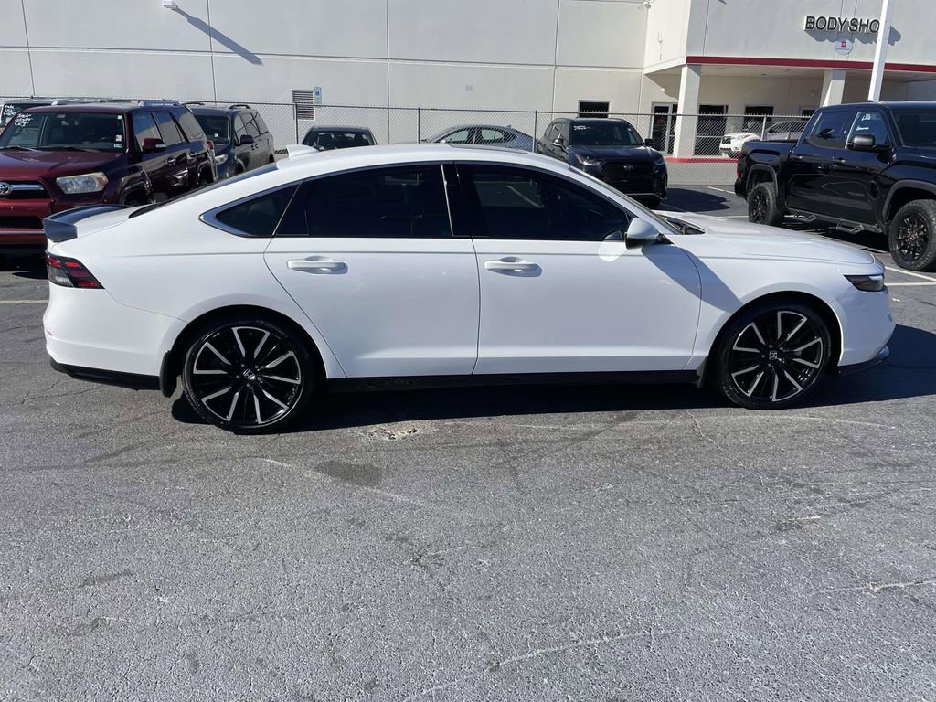 Used 2024 Honda Accord Touring image 12