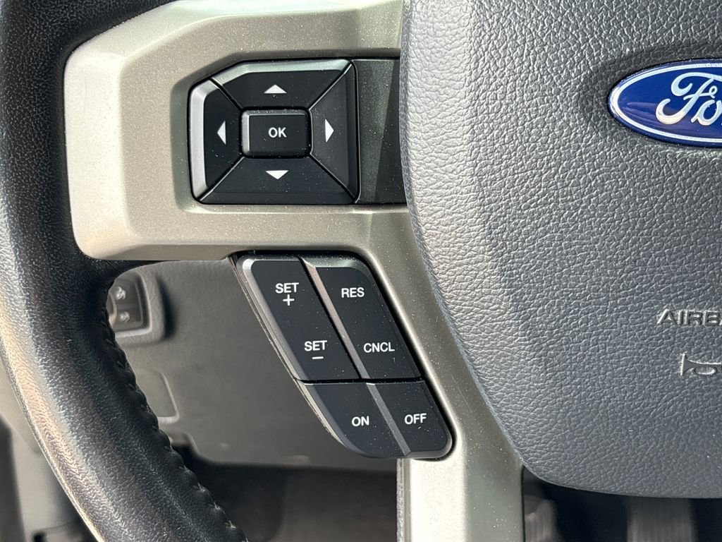 Used 2022 Ford F250 Lariat w/ Black Appearance Package AWD/4WD image 18