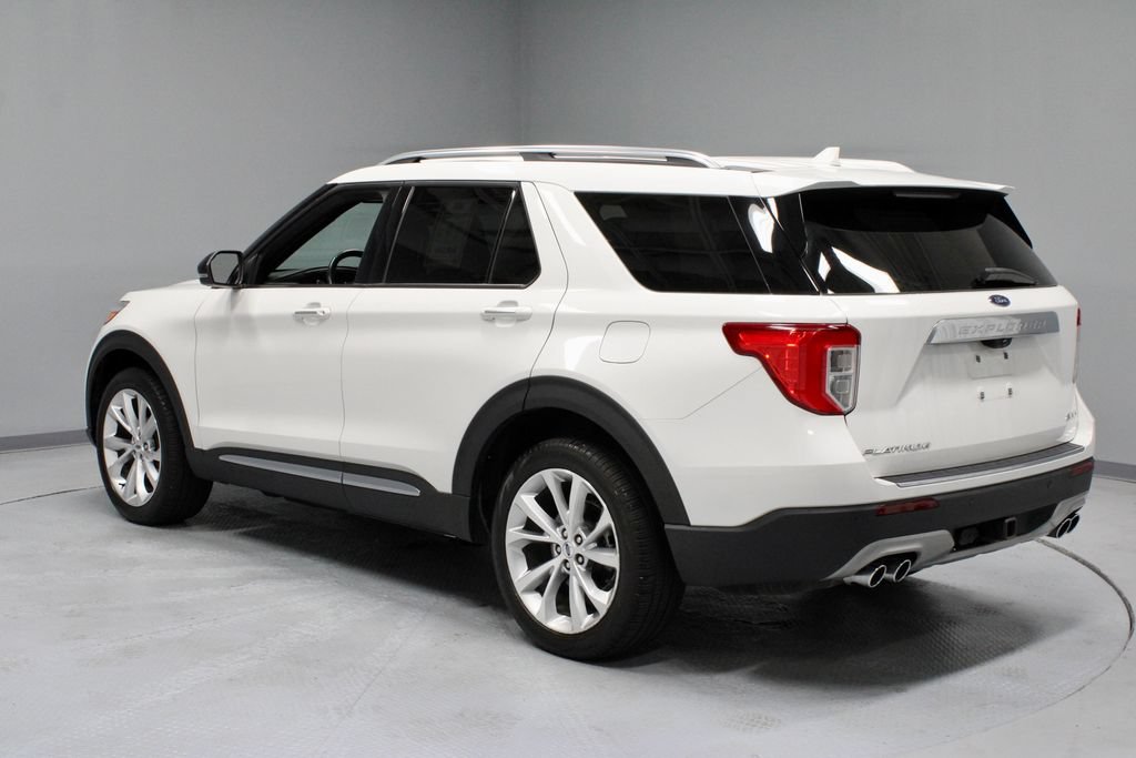 Used 2023 Ford Explorer Platinum w/ Technology Package AWD/4WD image 11