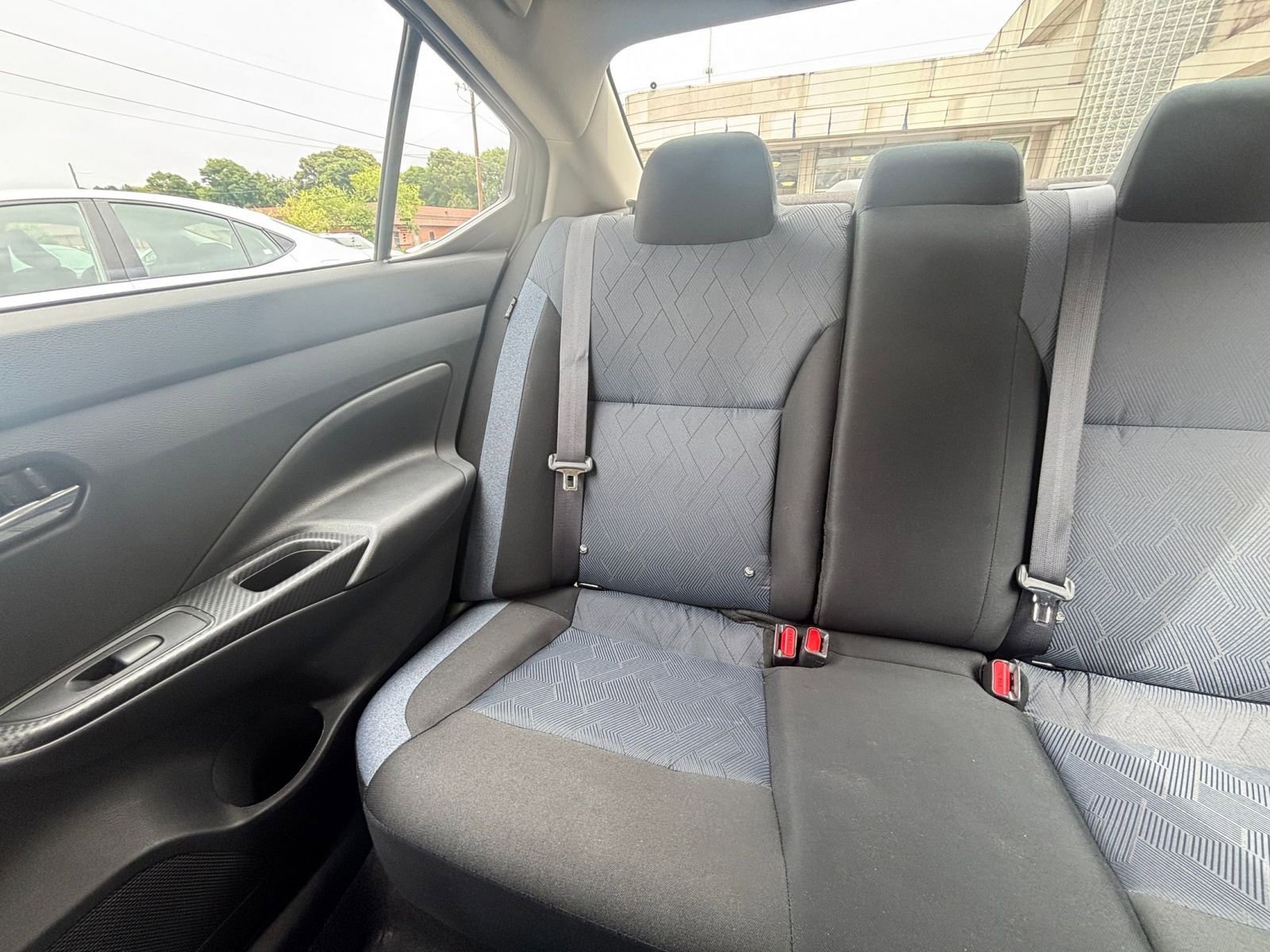 Used 2025 Nissan Versa SV FWD image 38