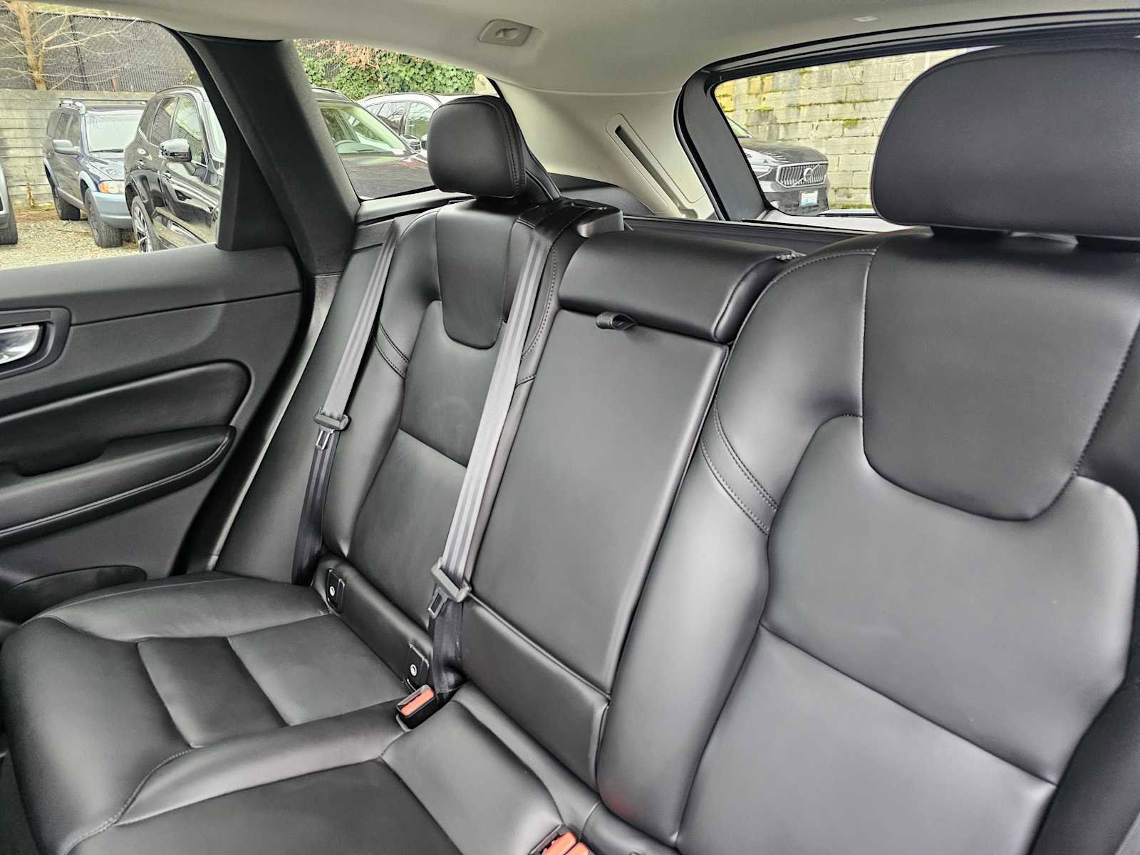 Certified 2025 Volvo XC60 B5 Core w/ Protection Package Premier image 19