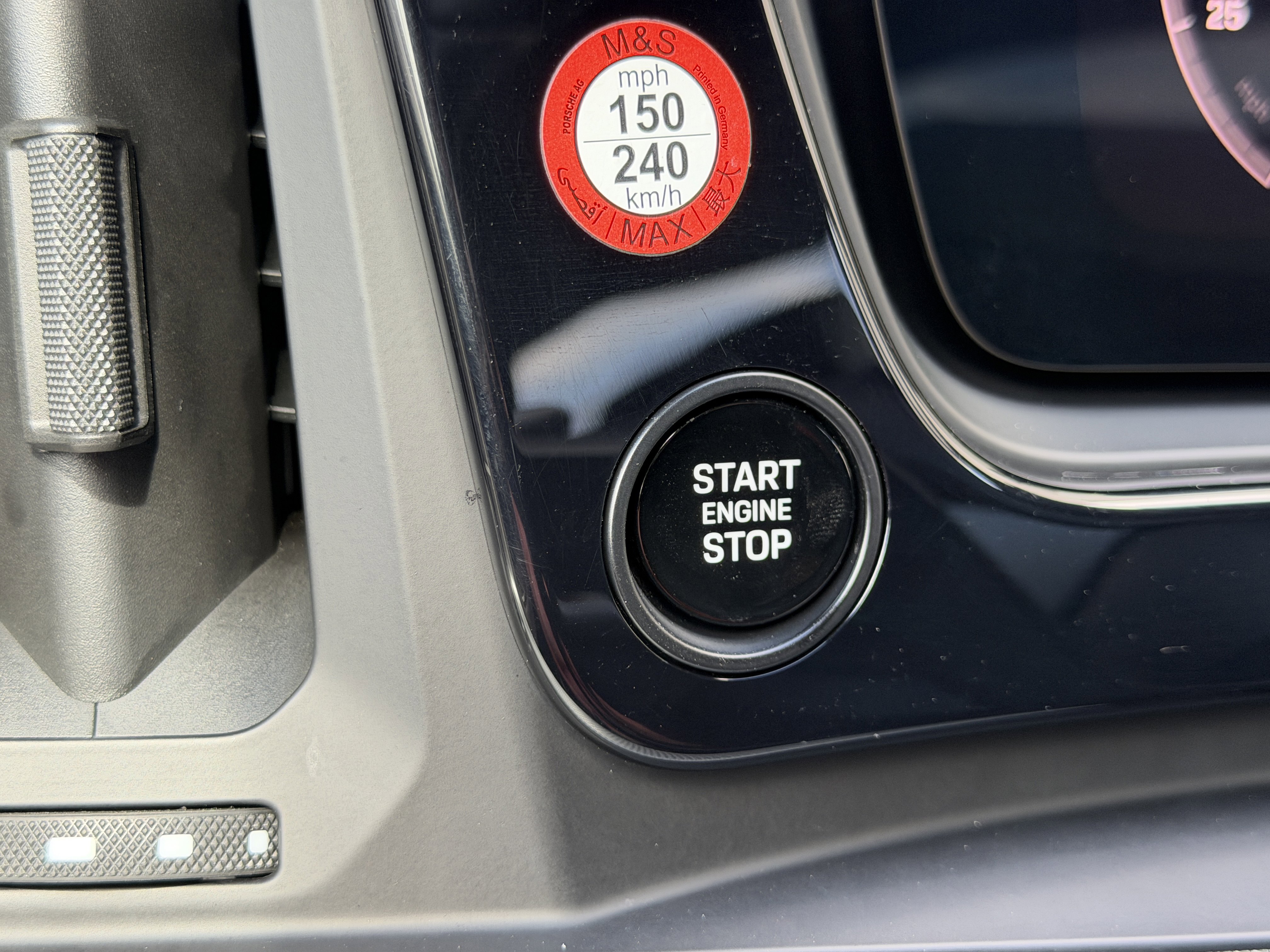 Certified 2024 Porsche Cayenne S image 33