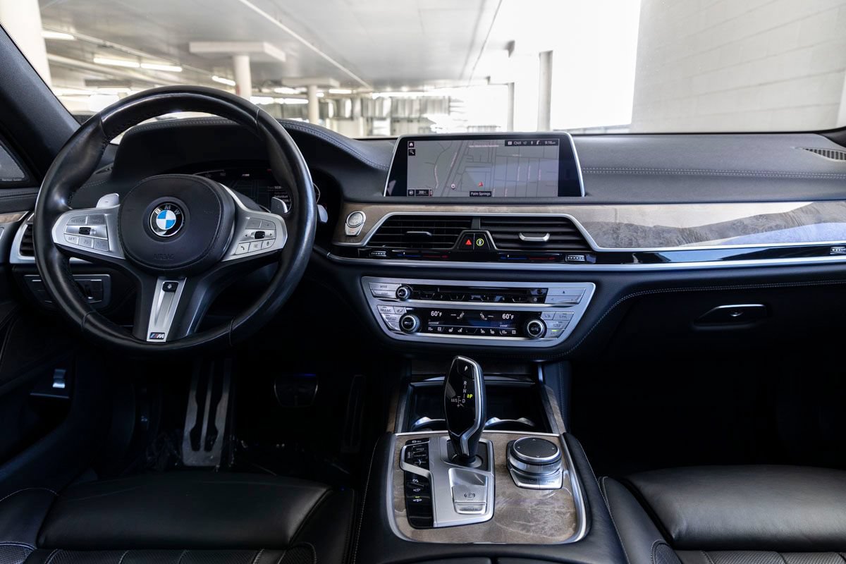 Used 2020 BMW 740i w/ M Sport Package RWD image 11
