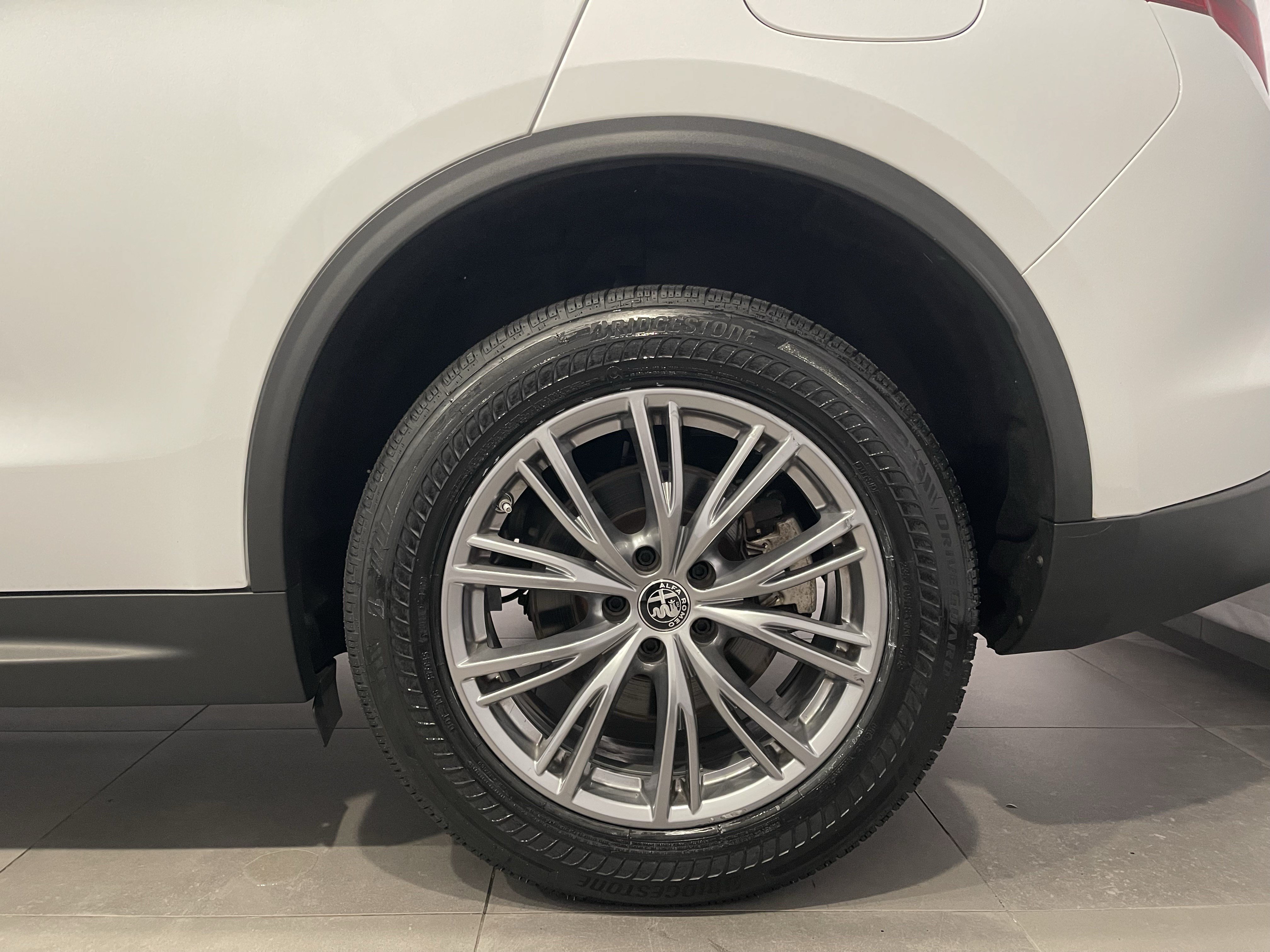 Used 2023 Alfa Romeo Stelvio Sprint AWD/4WD image 8