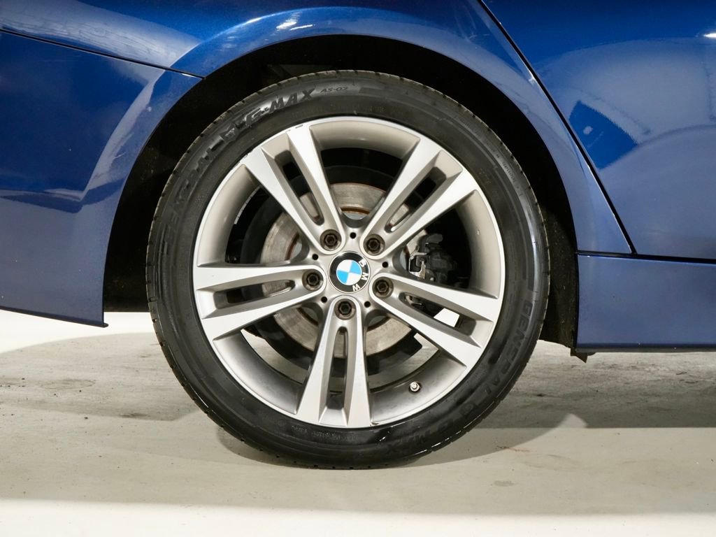 Used 2017 BMW 330i Sedan image 32