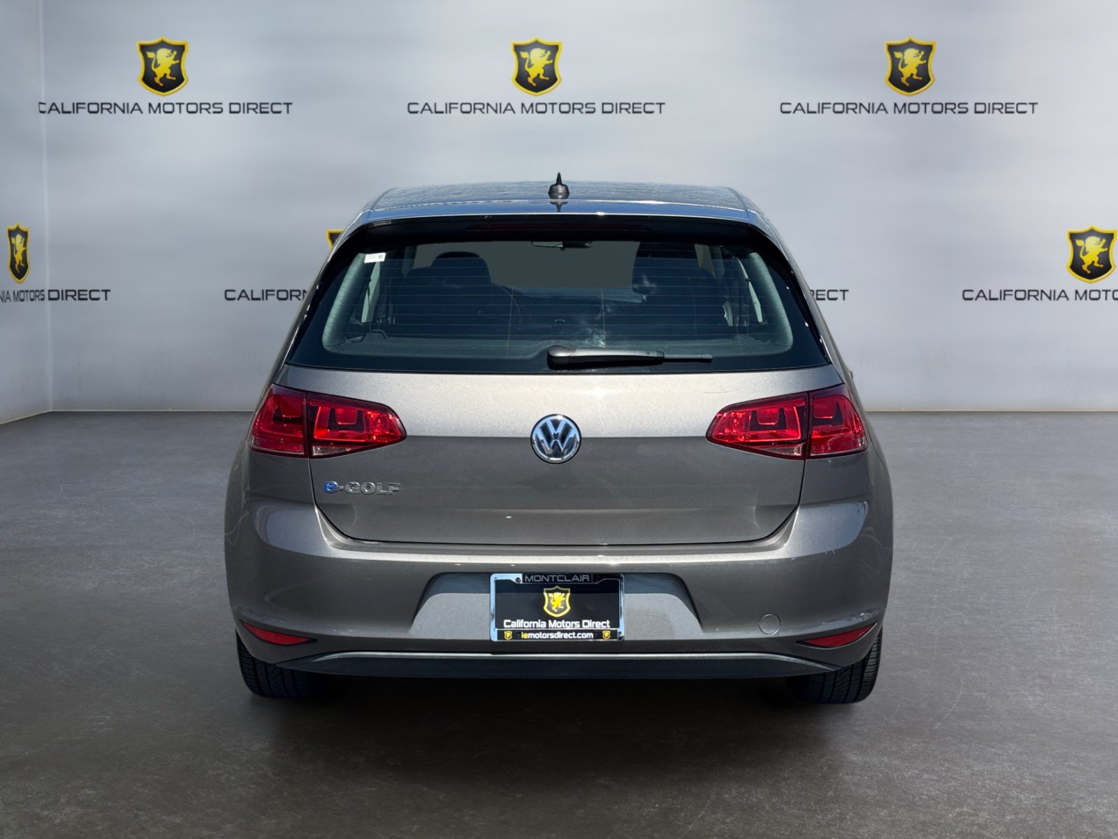 Used 2016 Volkswagen e-Golf SE w/ DC Fast Charging Package FWD image 4