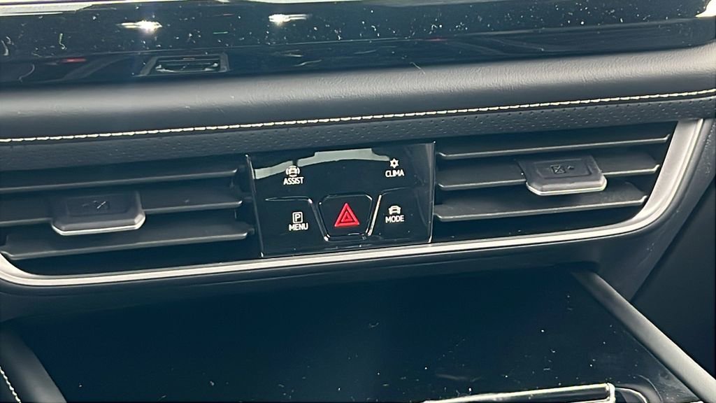 New 2026 Volkswagen Atlas Cross Sport SE image 18