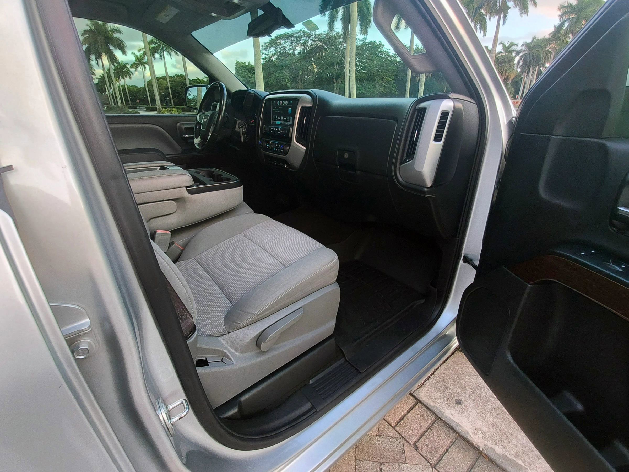 Used 2017 GMC Sierra 1500 SLE w/ SLE Value Package image 36