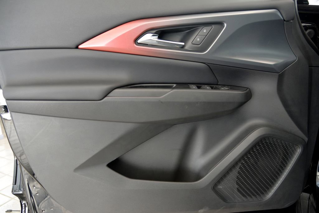 Certified 2024 Chevrolet Equinox EV RS image 14