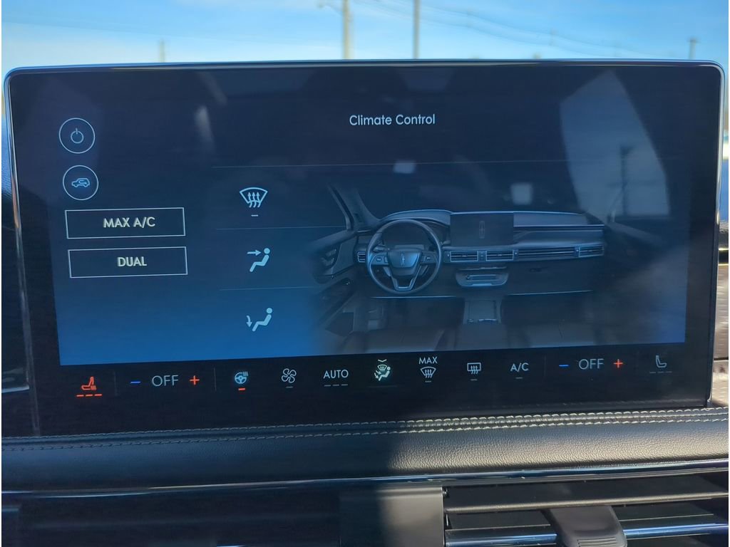 Used 2023 Lincoln Corsair Reserve w/ Equipment Group 201A image 27