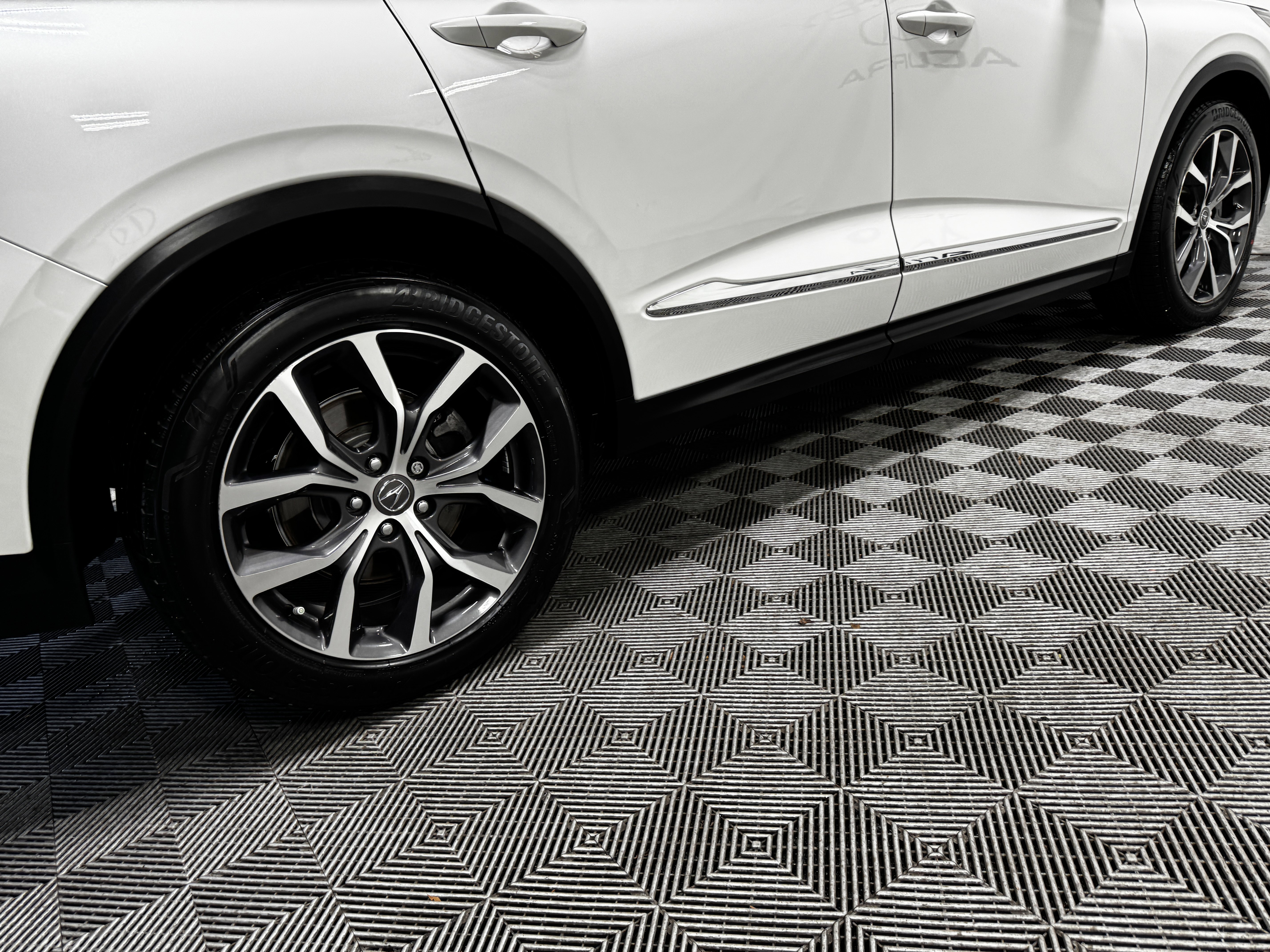 Certified 2023 Acura MDX FWD w/ Technology Package image 16