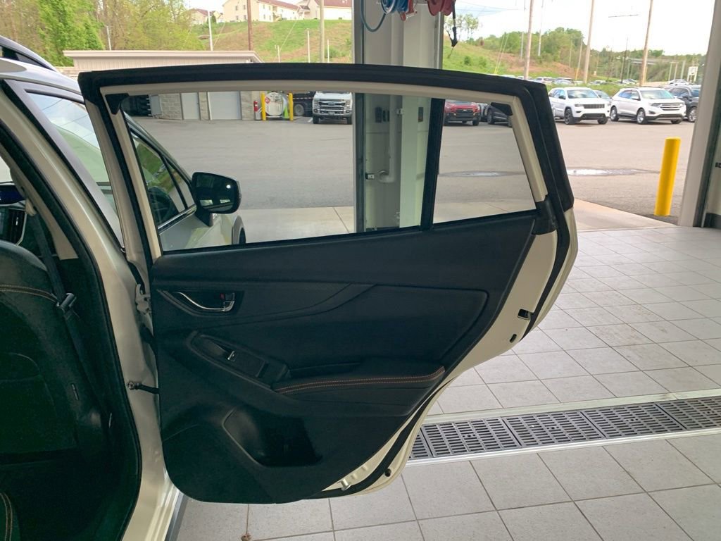 Certified 2022 Subaru Crosstrek 2.5i Limited w/ Moonroof Package 1 AWD/4WD image 21