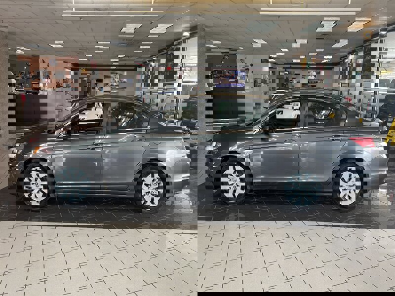 Used 2012 Honda Accord LX image 2