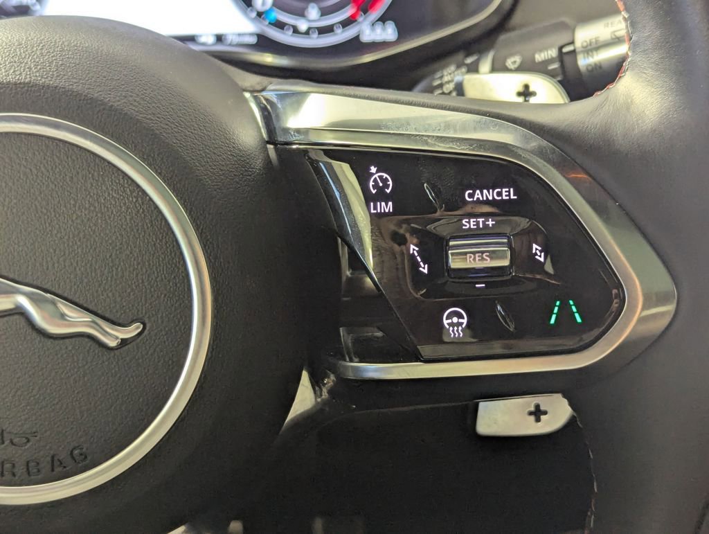 Used 2022 Jaguar F-PACE SVR image 66