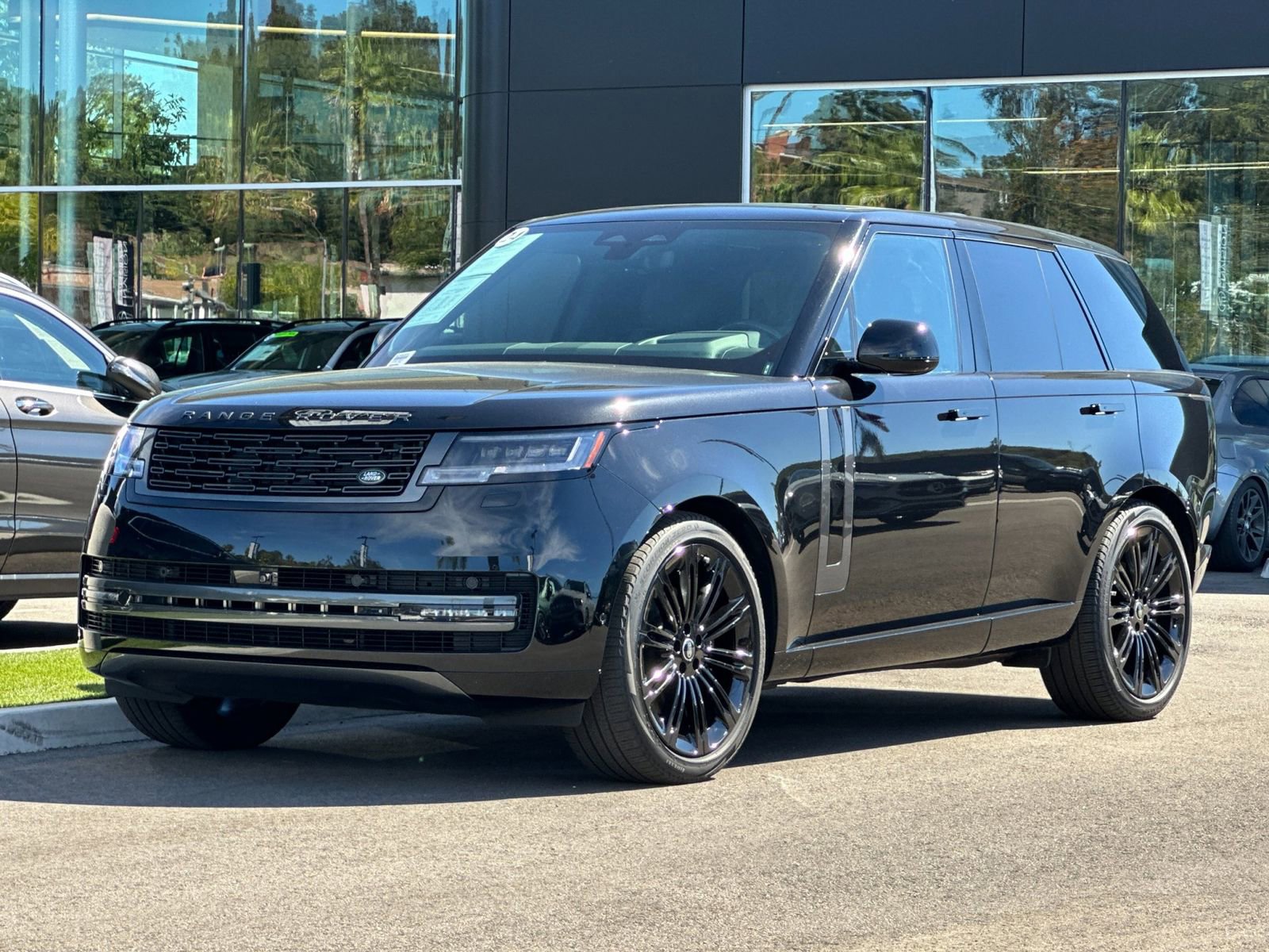 Used 2024 Land Rover Range Rover SE image 7