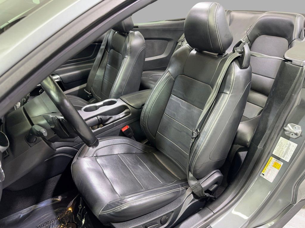 Used 2022 Ford Mustang Premium w/ Equipment Group 201A image 32