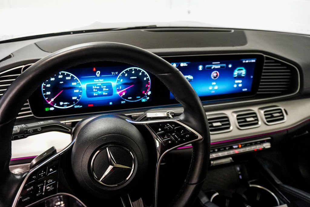 Used 2025 Mercedes-Benz GLS 450 4MATIC image 28
