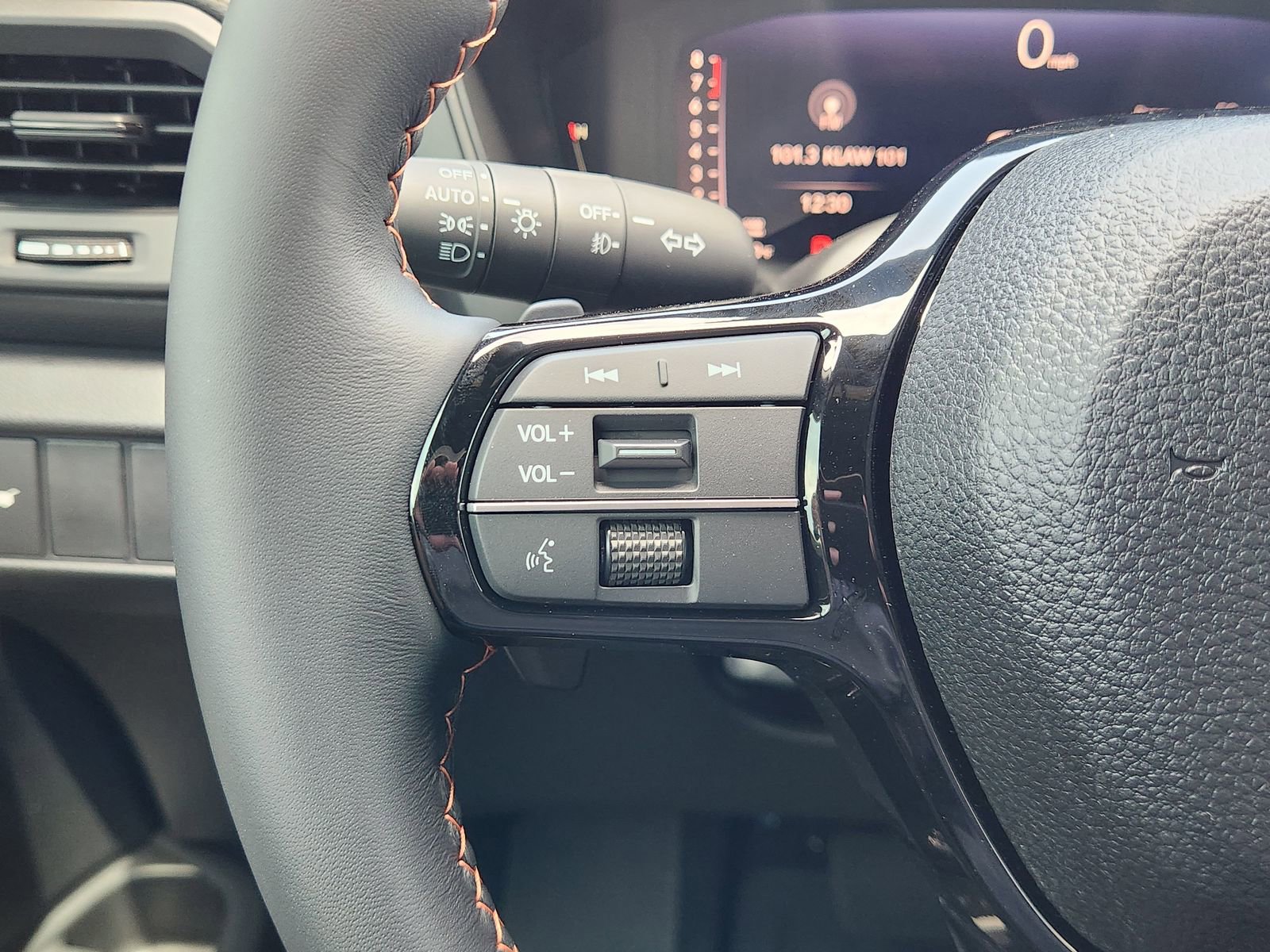 New 2026 Honda Pilot Sport image 30