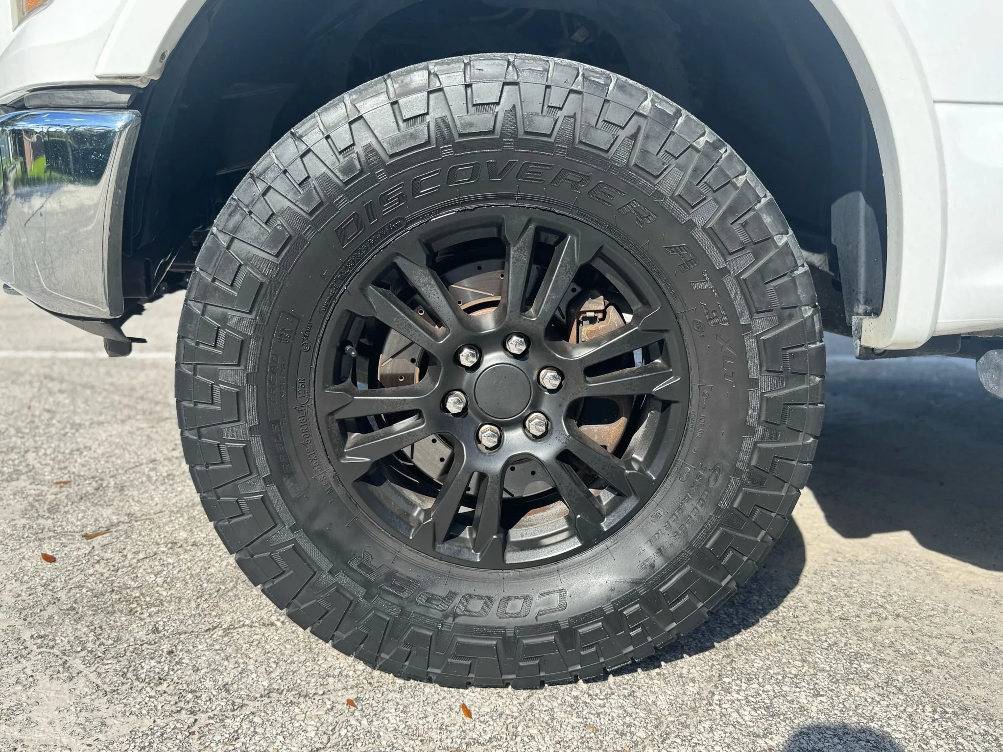 Used 2017 Ford F150 Lariat image 11