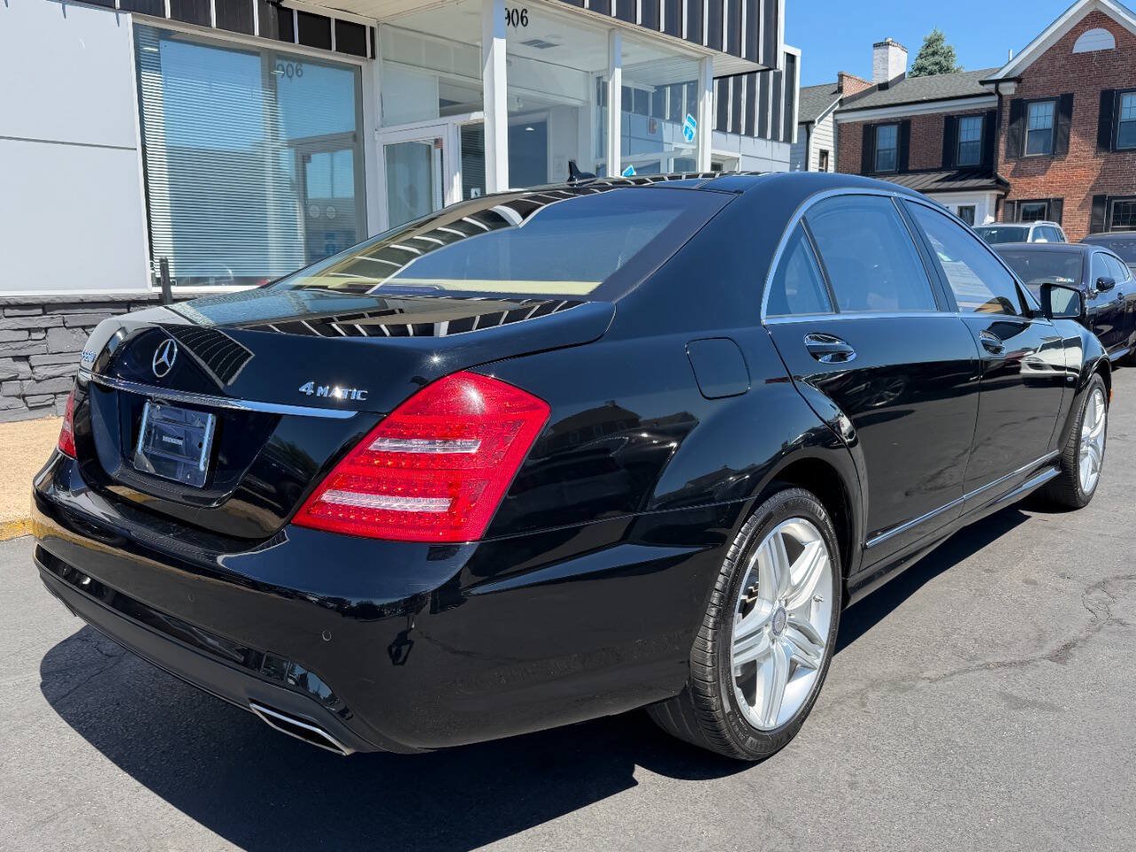 Used 2012 Mercedes-Benz S 550 4MATIC image 8