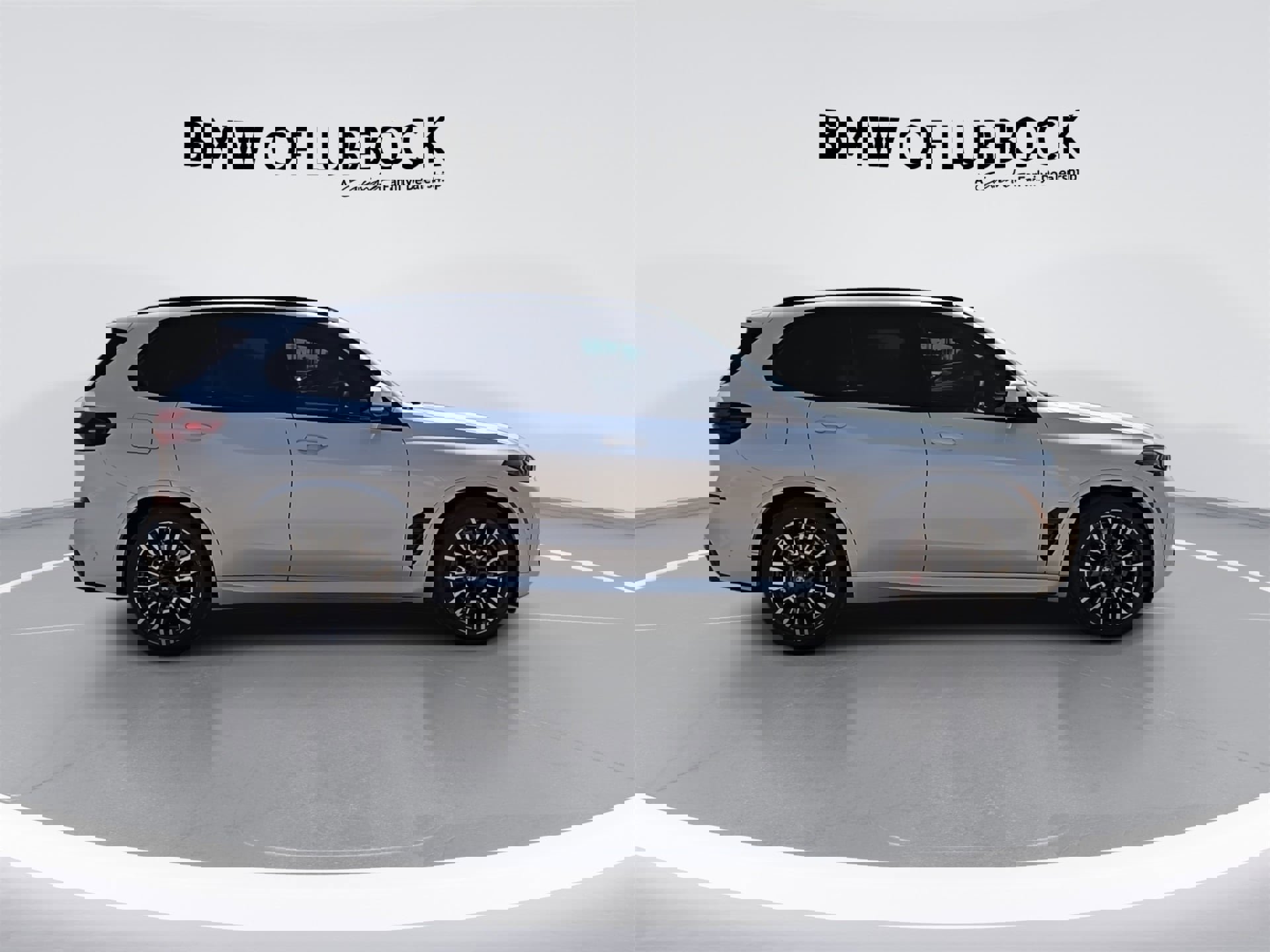 New 2026 BMW X5 xDrive50e image 9