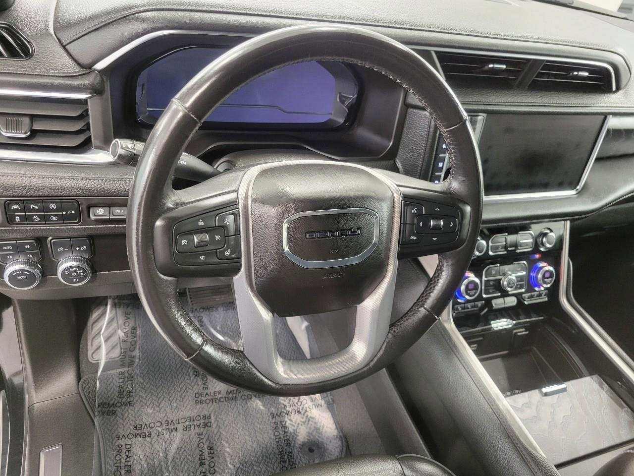 Used 2022 GMC Yukon XL Denali image 5