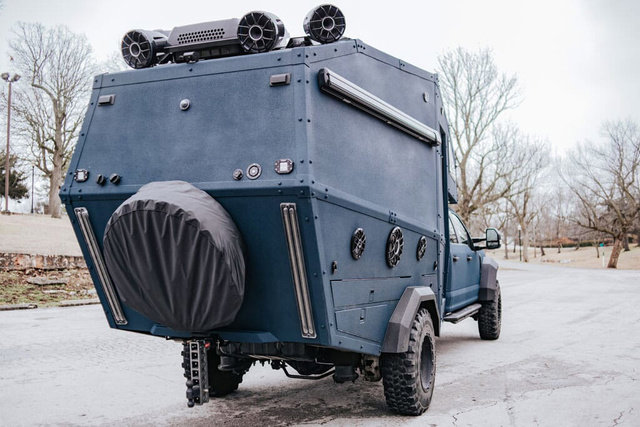 Used 2022 Ford F550 4x4 Crew Cab Super Duty w/ Power Equipment Group image 8