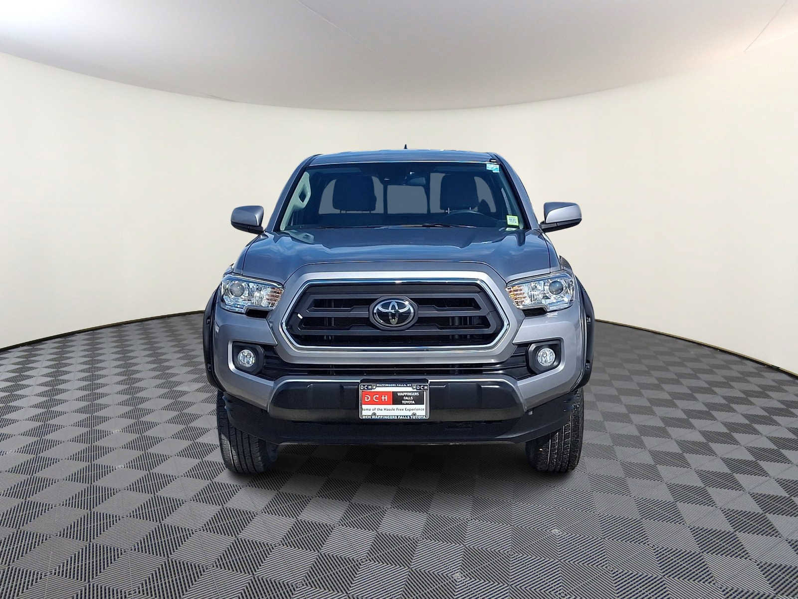 Certified 2020 Toyota Tacoma SR5 w/ SR5 Appearance Package (SM) image 3
