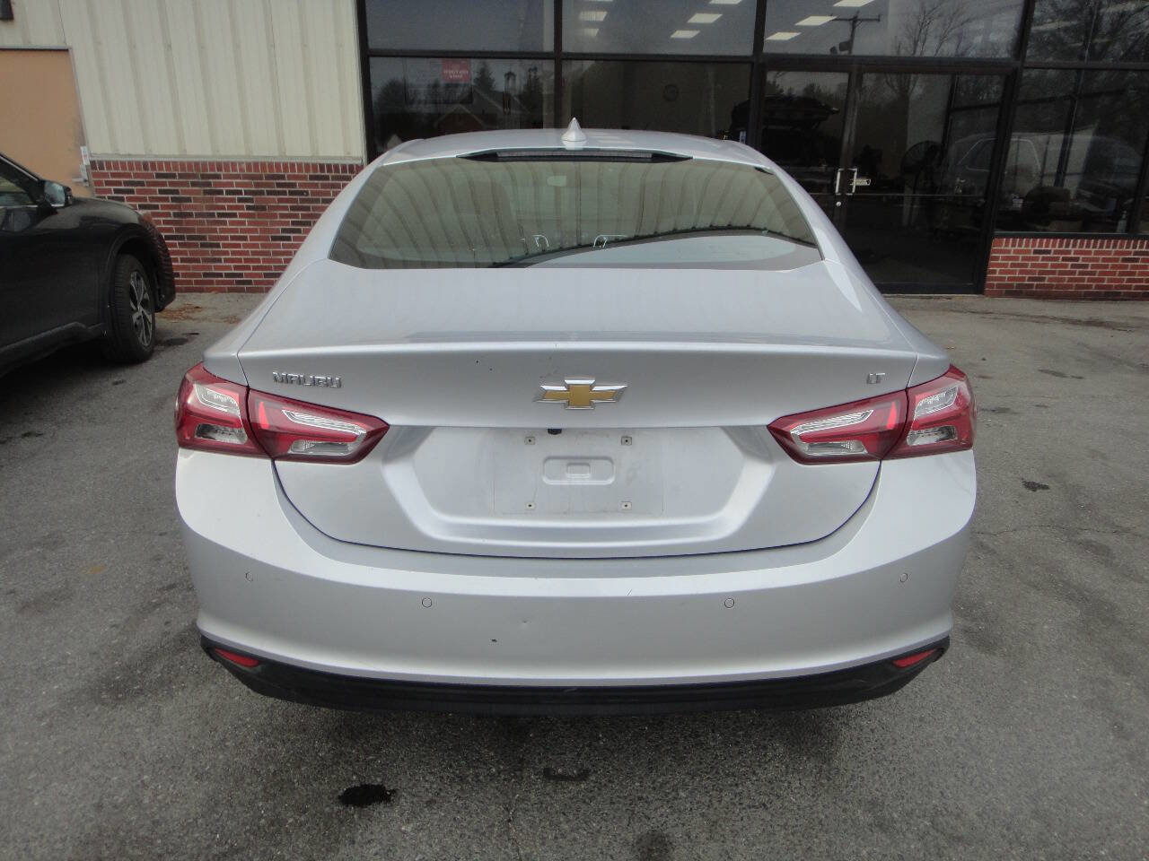 Used 2020 Chevrolet Malibu LT FWD image 5