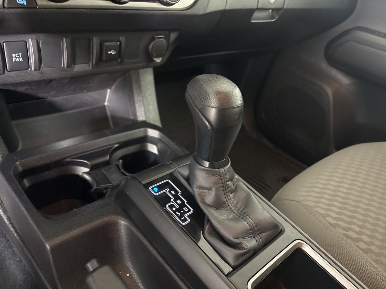 Used 2023 Toyota Tacoma SR image 17