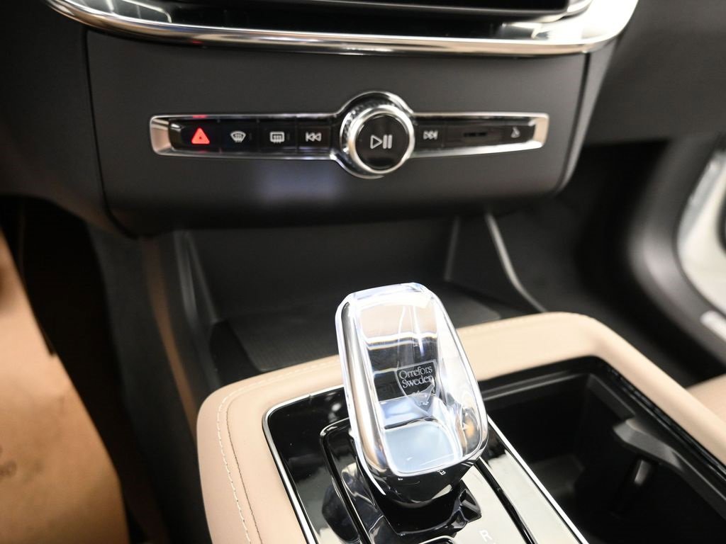 New 2026 Volvo XC90 B6 Ultra image 23